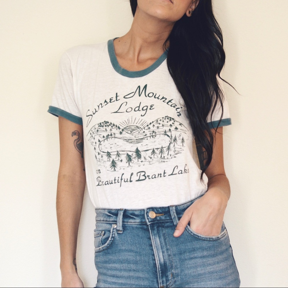 Vintage 70s Mountain Lodge Ringer